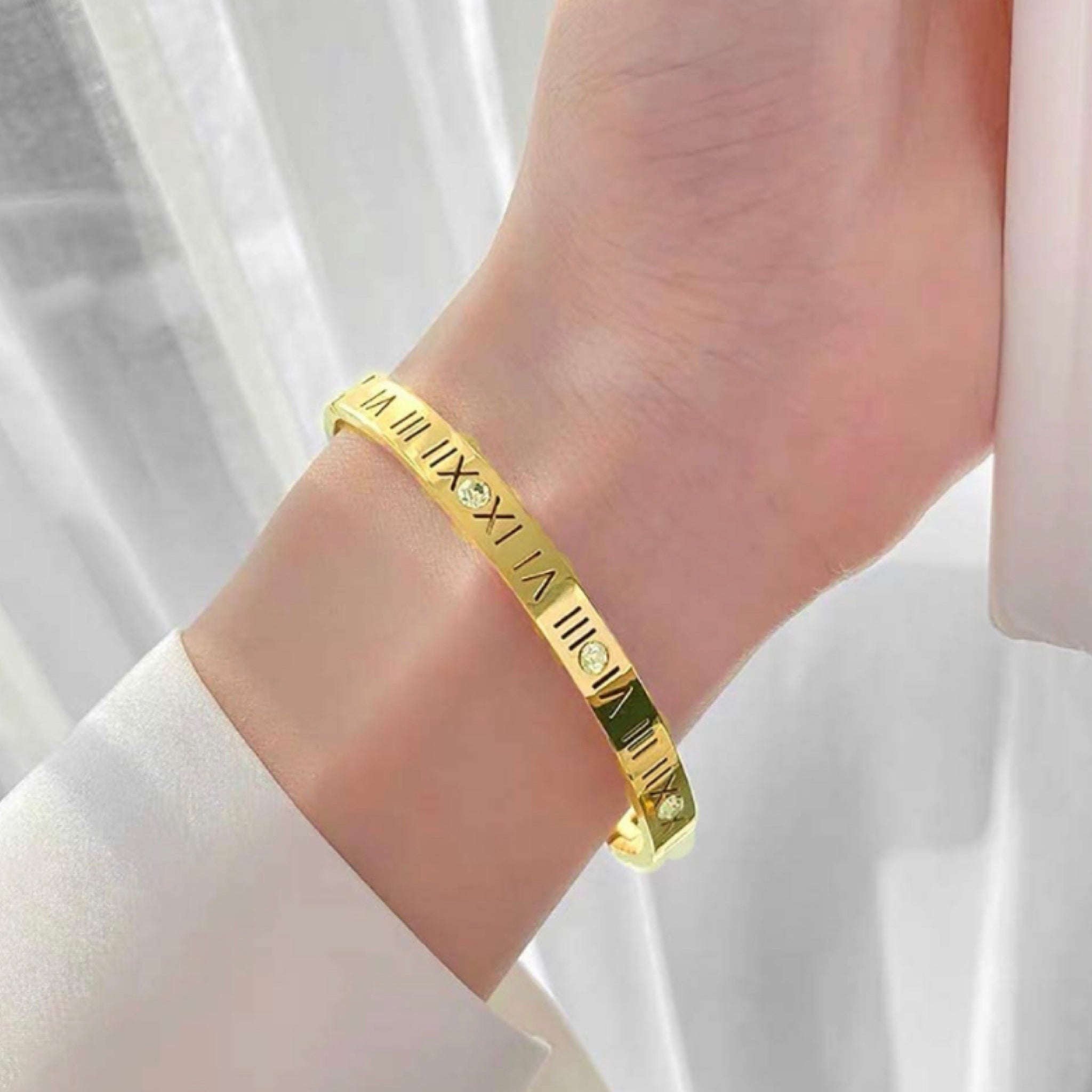 PULSERA NUMEROS ROMANOS GOLD